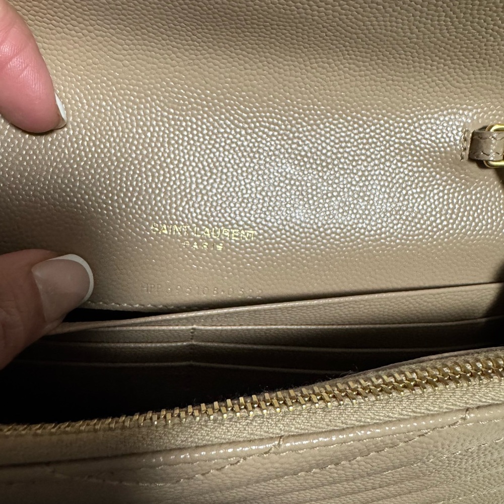 Yves Saint Laurent Monogram small wallet on chain-Grained Leather - Picture 6 of 8
